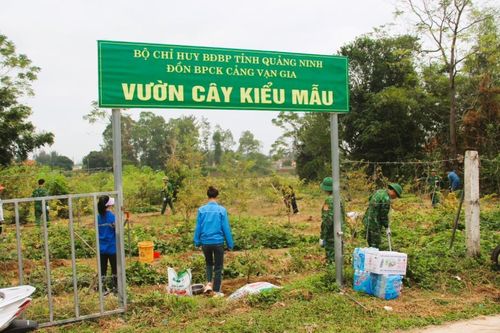 Phát triển bền vững kinh tế - xã hội gắn với bảo đảm quốc phòng - an ninh vùng đồng bào dân tộc thiểu số