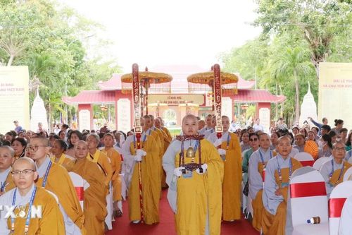 Cần Thơ: Đại lễ tưởng niệm Đức Thánh Tổ Đại Ái Đạo và chư tôn đức Ni tiền bối