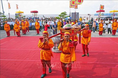 Người dân Đất Mũi Cà Mau thành kính tri ân Quốc Tổ