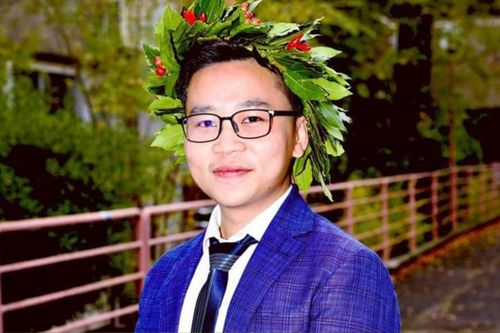 Chàng trai tự nhận là máy rút tiền của bố mẹ vì cái tên đặc biệt