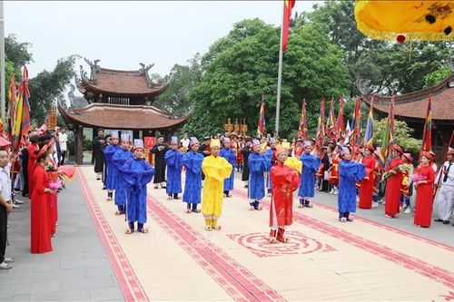 Thành kính Lễ giỗ Đức Quốc Tổ Lạc Long Quân và dâng hương Tổ Mẫu Âu Cơ
