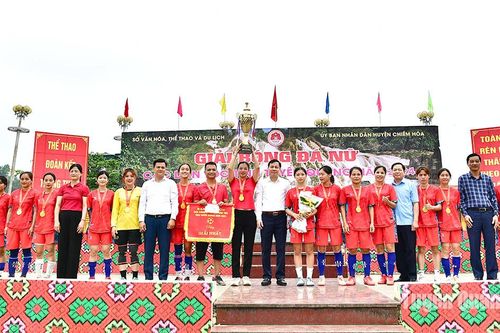 Đội bóng đá nữ Chiêm Hóa 1 vô địch Giải bóng đá nữ các dân tộc tỉnh Tuyên Quang