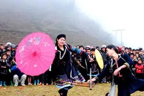 Xây dựng 'chợ tình' Sa Pa' (Lào Cai) thành sản phẩm du lịch trình diễn