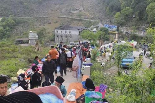 Chợ lùi Sà Phìn độc đáo ở Hà Giang