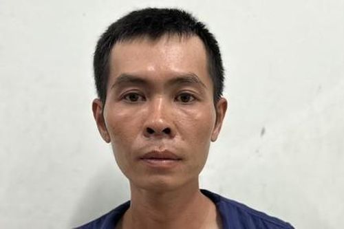 Bắt tại trận đối tượng vờ vào tiệm mua vàng để... cướp