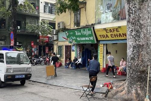 Công an phường Hàng Trống xử lý vi phạm khu vực phố Nhà Thờ, Nhà Chung
