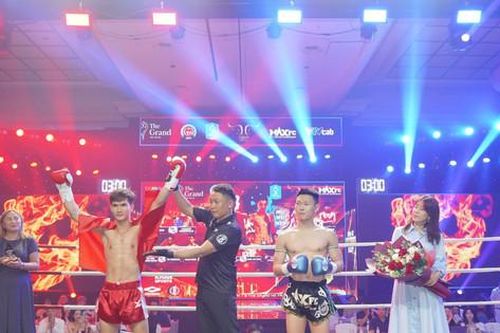 Võ sĩ Quang Huy, Phương Thủy thắng áp đảo tại Giải kickboxing quốc tế