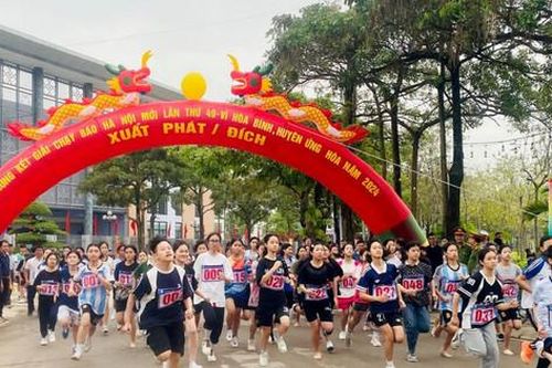 Gần 500 VĐV tham gia chung kết Giải chạy Báo Hànôịmới huyện Ứng Hòa