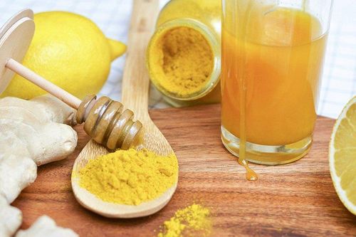 Cách chế mặt nạ từ bột nghệ tại nhà đơn giản