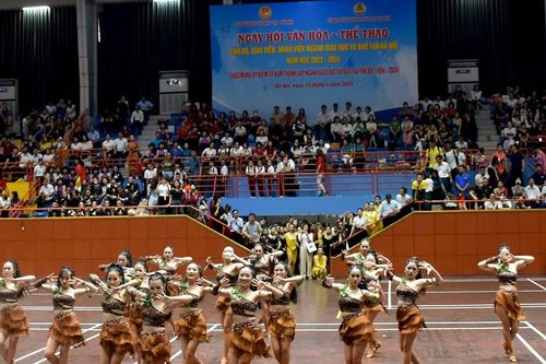 Hàng nghìn nhà giáo Hà Nội tham gia ngày hội văn hóa, thể thao