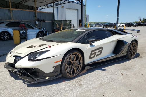 Siêu xe Lamborghini Aventador SVJ 63 vỡ nát được đấu giá