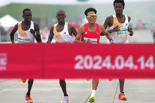 Bê bối gây phẫn nộ ở giải marathon Trung Quốc