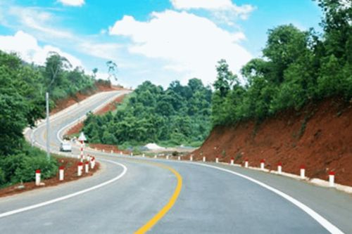 Khởi công đường Hồ Chí Minh đoạn Chợ Chu - Ngã ba Trung Sơn dịp 30/4