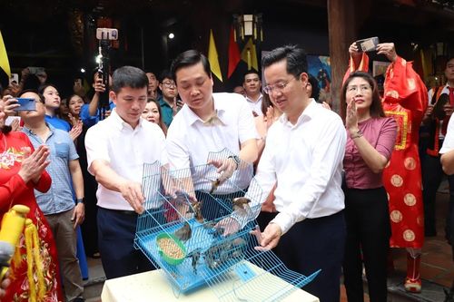 Dâng hương kỷ niệm 980 năm ngày sinh Hoàng Thái hậu - Nguyên Phi Ỷ Lan