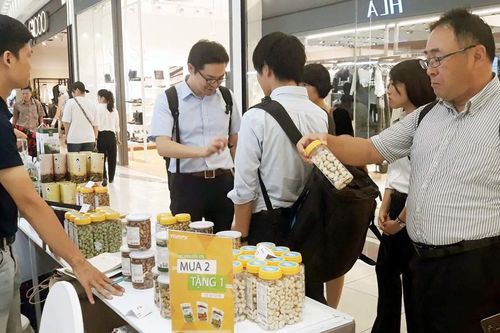 Cách nào để hàng Việt chắc chân ở chuỗi phân phối toàn cầu?