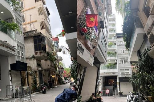 Hà Nội: 2 người tử vong do sập mái kính nhà cao tầng ở Cửa Nam