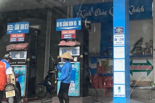 Gần 100 cửa hàng kinh doanh xăng dầu không đủ điều kiện vẫn hoạt động