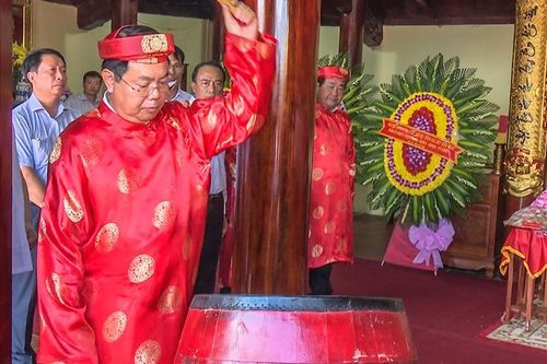 Lòng thành kính tri ân của người dân cuối trời Nam với cội nguồn