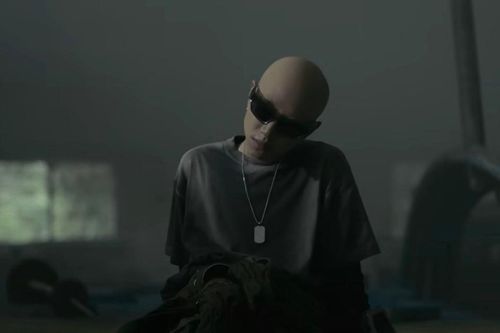 Hậu Cống hiến 2024, Double2T ra mắt album '10 năm trước' với hình ảnh hoàn toàn mới lạ