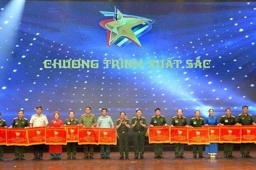 Gần 1.000 diễn viên với 151 tiết mục thể hiện sinh động chủ đề '80 năm vang mãi bản hùng ca'