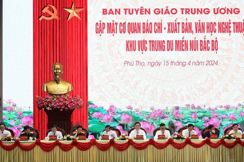Đồng chí Nguyễn Trọng Nghĩa gặp mặt cơ quan báo chí, xuất bản khu vực trung du, miền núi Bắc Bộ