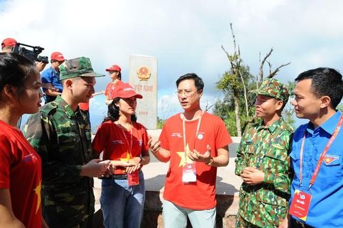 200 sinh viên tham gia hành trình 'Sinh viên với khát vọng non sông'