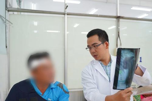 Vụ xe chở đoàn cán bộ, nhân viên Cục Quản lý thị trường TPHCM gặp nạn: 9 người đang điều trị tích cực