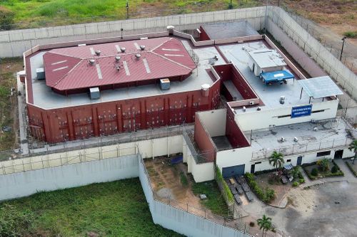 'Cuộc sống đế vương' trong tù của trùm băng đảng Ecuador