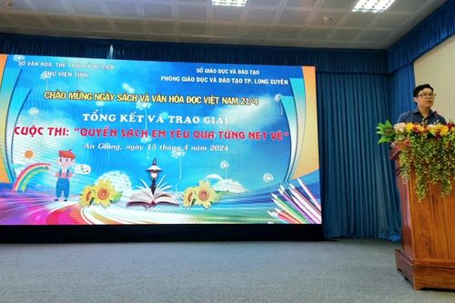 Học sinh hào hứng tham gia Cuộc thi 'Quyển sách em yêu qua từng nét vẽ'