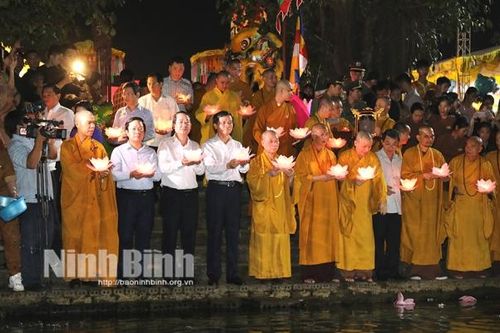 Ninh Bình: Lung linh Đại lễ cầu Quốc thái dân an và Đêm hội hoa đăng