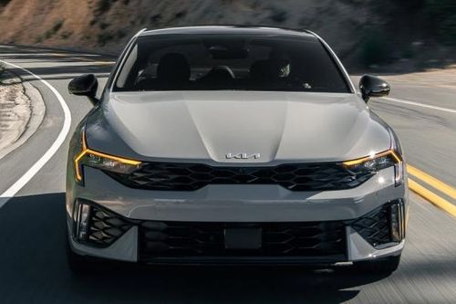 Kia K5 EX Sedan 2025: Sự đột phá trong công nghệ và hiệu suất
