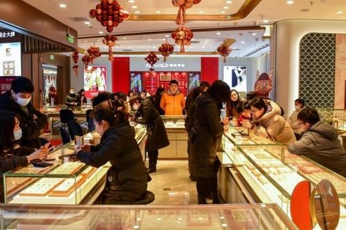 Thị trường vàng Trung Quốc căng thẳng vì lượt mua kỷ lục