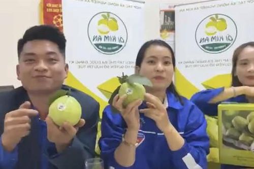 Độc đáo 'phiên chợ điện tử' của thanh niên