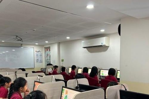 Hơn 10 vạn học sinh tham gia tranh tài vòng Quốc gia Violympic năm học 2023 - 2024