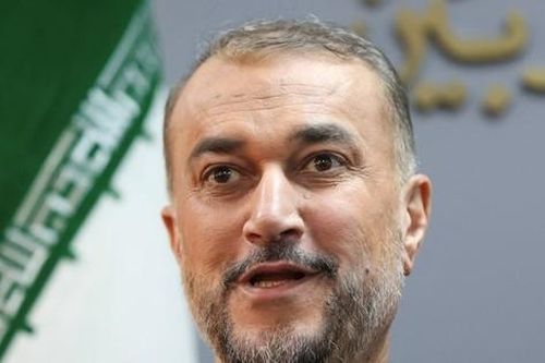 Iran nói đã thông báo trước khi tấn công Israel, Mỹ phủ nhận