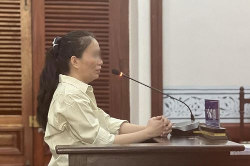 Lừa bán 270.000 đô la Singapore giả