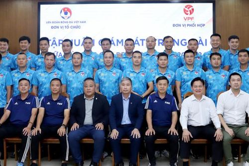 VFF yêu cầu các trọng tài không 'dựa dẫm' vào VAR