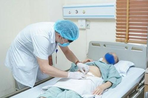 Nữ bệnh nhân có 2 bàng quang hiếm gặp đã được phẫu thuật thành công