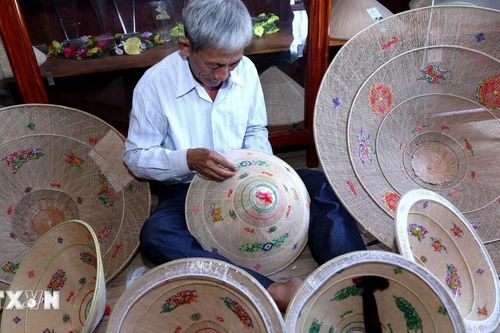 Khám phá Di sản Văn hóa Phi vật thể nghề chằm nón ngựa Phú Gia ở Bình Định