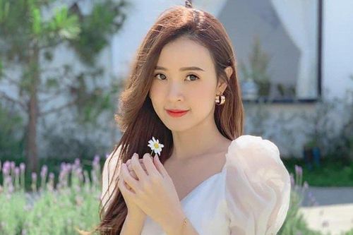 Hot girl Midu để lộ chi tiết đắt giá khiến dân tình nghi vấn sắp kết hôn?