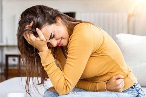 Sự thay đổi của phân và dấu hiệu cảnh báo ung thư ruột kết qua các giai đoạn