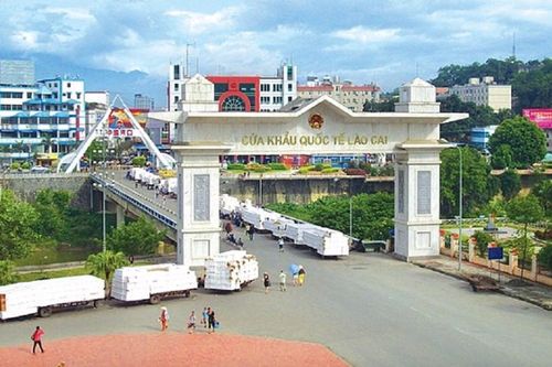 Xây dựng chính sách ưu tiên đột phá để khai thác tối đa tiềm năng, lợi thế của thương mại biên giới
