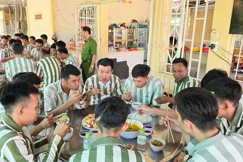 Trại giam Định Thành gặp gỡ phạm nhân người dân tộc thiểu số Khmer