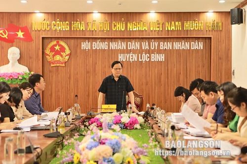 Đoàn giám sát của Thường trực HĐND tỉnh: Khảo sát tình hình thực hiện các mô hình, kết quả giải quyết kiến nghị của cử tri, việc thực hiện quyết định của UBND tỉnh tại huyện Lộc Bình
