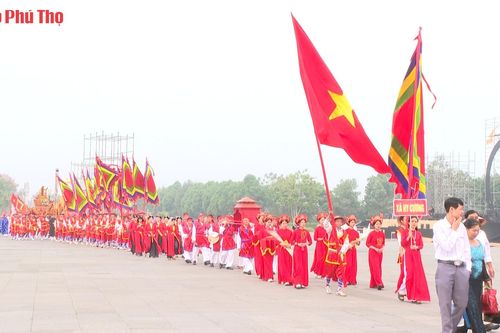 Lễ rước kiệu về Đền Hùng của các địa phương vùng ven Khu di tích