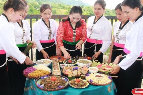 Ẩm thực dân tộc Thái – sức hút của du lịch Sơn La