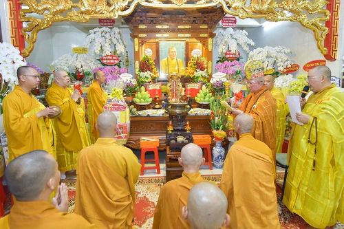 Lễ tưởng niệm húy nhật Hòa thượng Thích Nhựt Minh tại tổ đình Linh Sơn (Q.1)