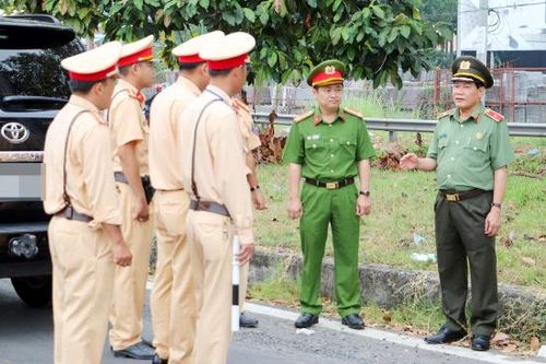 Công an Cần Thơ tiếp nhận hồ sơ trực tuyến đạt trên 96%