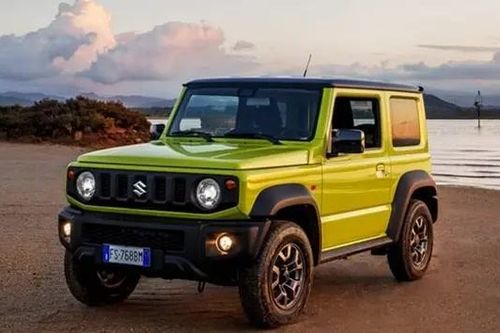 Suzuki Jimny loạn giá bán khi vừa ra mắt