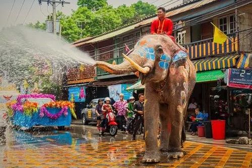 Lễ hội té nước mang về cho Thái Lan 5 tỷ USD